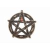 3. Dřevěný amulet. ochranný symbol Pentagram