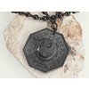 5. 1. Přívěsek z přírodního kamene, Obsidián symbol Jing Jang