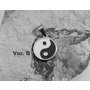6. Amulet z chirurgické ocel, symbol Jing Jang, jedna z variant