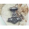 2. Amulet z chirurgické oceli, Thórovo kladivo s Keltskými vlky a Vegvisírem