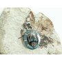 2. Stříbrný amulet, symbol Lebky s Tyrkysovými kameny